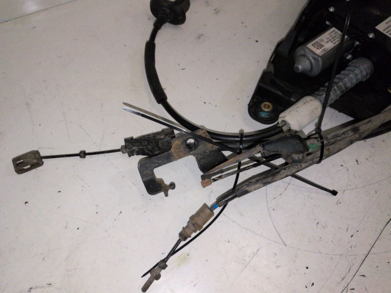 Recambio de freno de mano electrico para citroen grand c4 picasso rhj referencia OEM IAM A2C53092224  