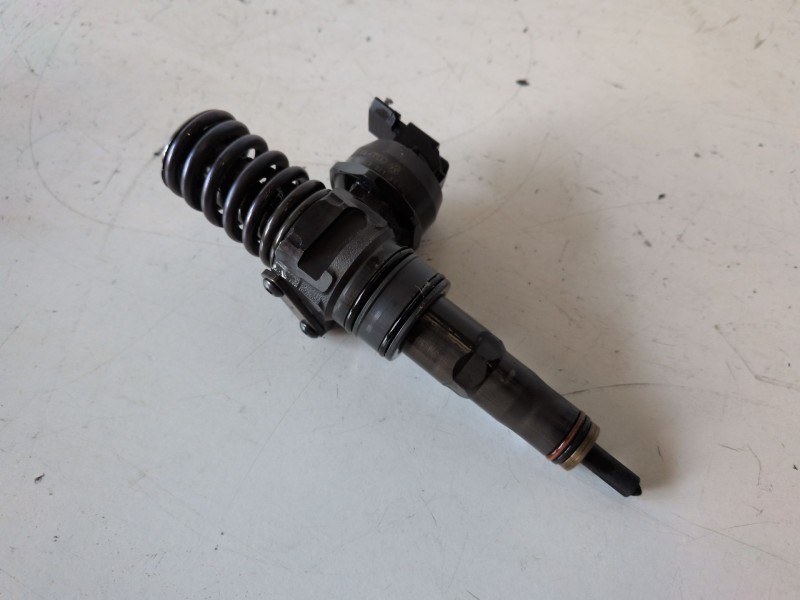 Recambio de inyector para seat leon (1p1) bxe referencia OEM IAM 038130073AG  