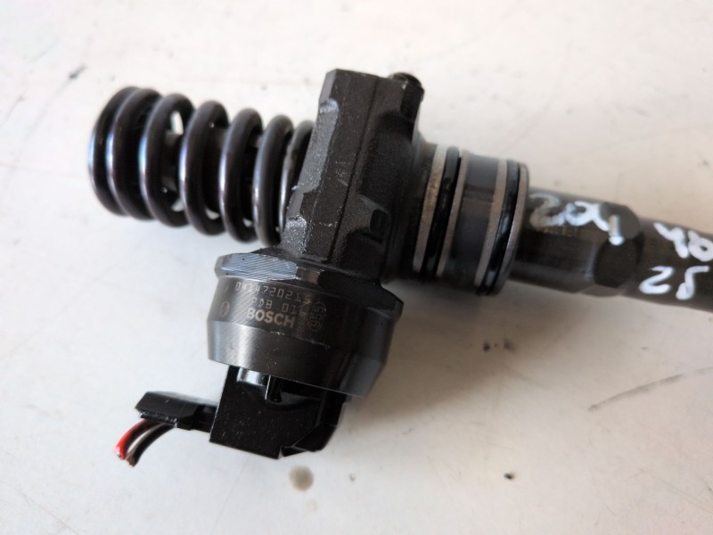Recambio de inyector para seat leon (1p1) bxe referencia OEM IAM 038130073AG  