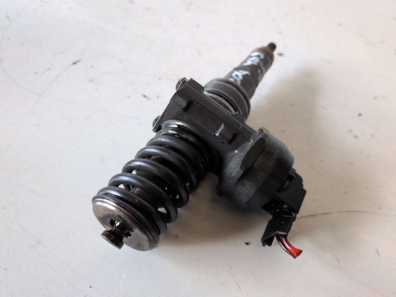 Recambio de inyector para seat leon (1p1) bxe referencia OEM IAM 038130073AG  