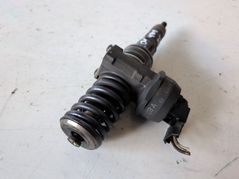 Recambio de inyector para seat leon (1p1) bxe referencia OEM IAM 038130073AG  