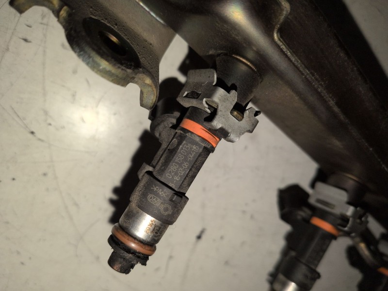Recambio de rampa inyectora para nissan micra (k12e) cr12de referencia OEM IAM   