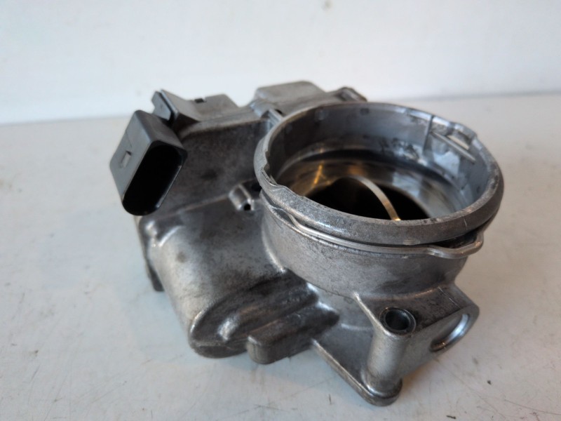 Recambio de caja mariposa para audi a4 berlina (8e) bre referencia OEM IAM 03G128063J  