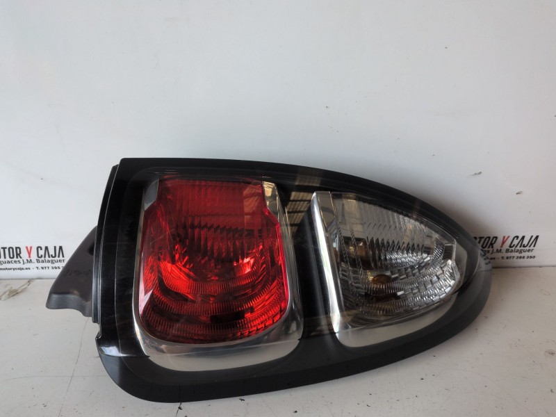 Recambio de piloto trasero derecho para citroen c3 picasso hn01 referencia OEM IAM   