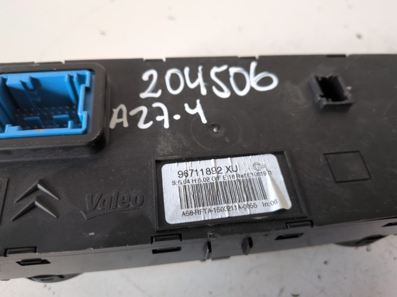 Recambio de mando climatizador para citroen c3 picasso hn01 referencia OEM IAM 96711892XU  