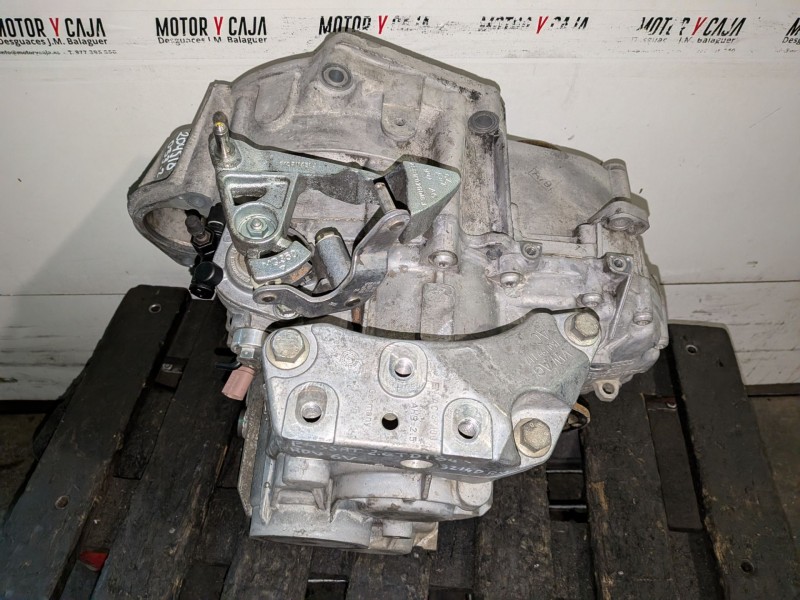 Recambio de caja cambios para volkswagen passat variant (3c5) bkp referencia OEM IAM HDV  