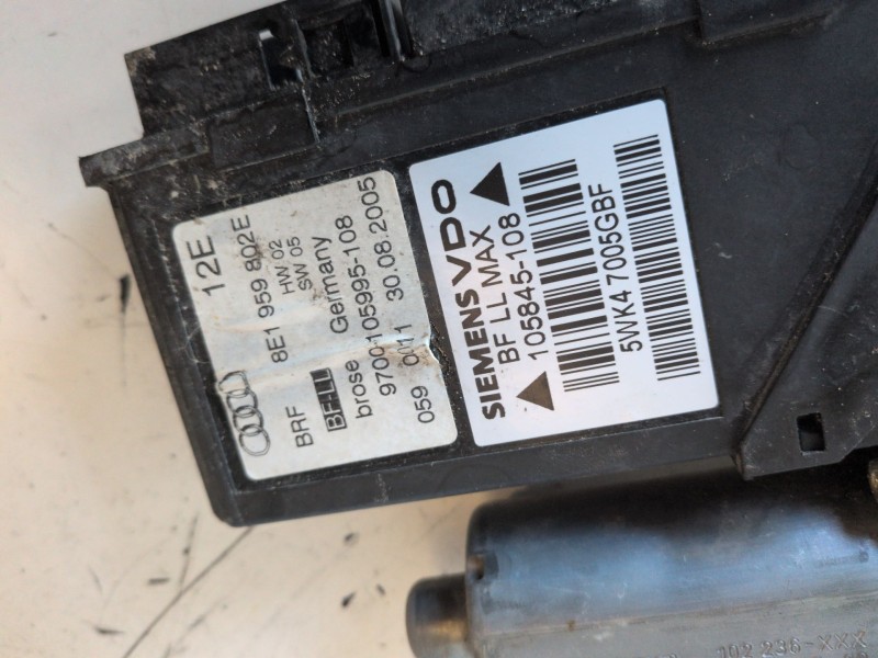 Recambio de motor elevalunas delantero derecho para audi a4 avant (8e) bdg referencia OEM IAM 8E1959802E  