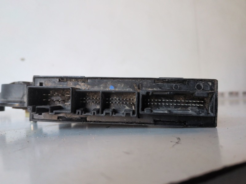 Recambio de motor elevalunas delantero derecho para audi a4 avant (8e) bdg referencia OEM IAM 8E1959802E  