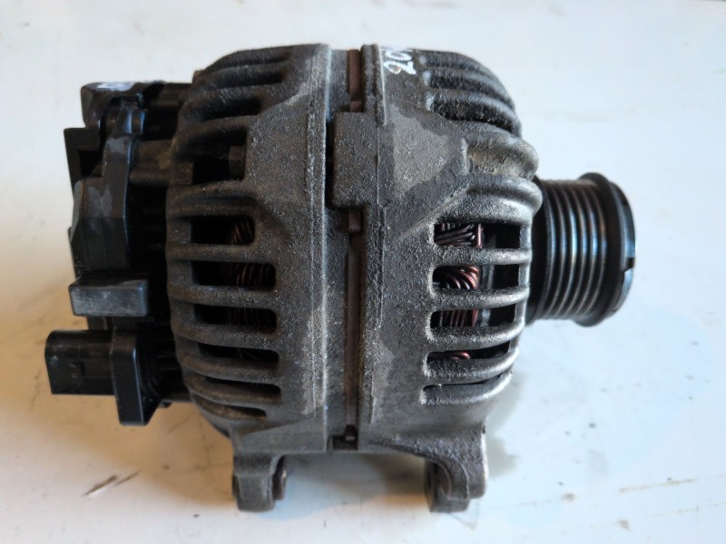Recambio de alternador para seat leon (1p1) bls referencia OEM IAM 06F903023F  