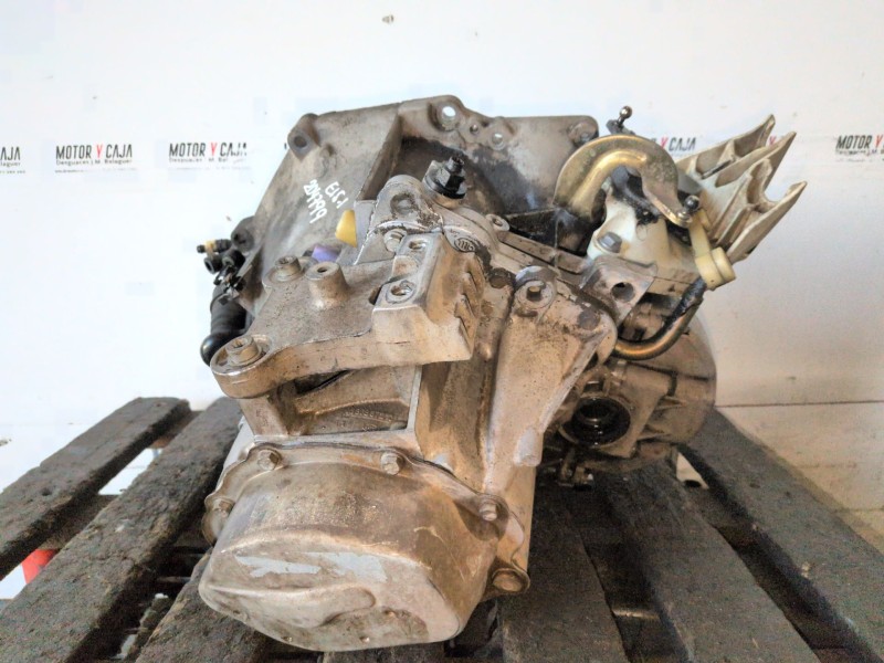 Recambio de caja cambios para peugeot 207 9hx referencia OEM IAM 20DP27  