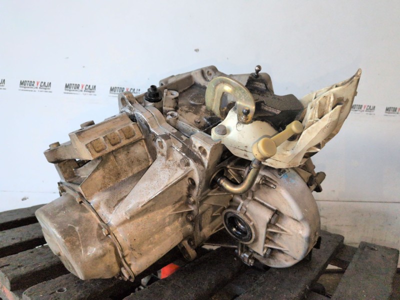 Recambio de caja cambios para peugeot 207 9hx referencia OEM IAM 20DP27  