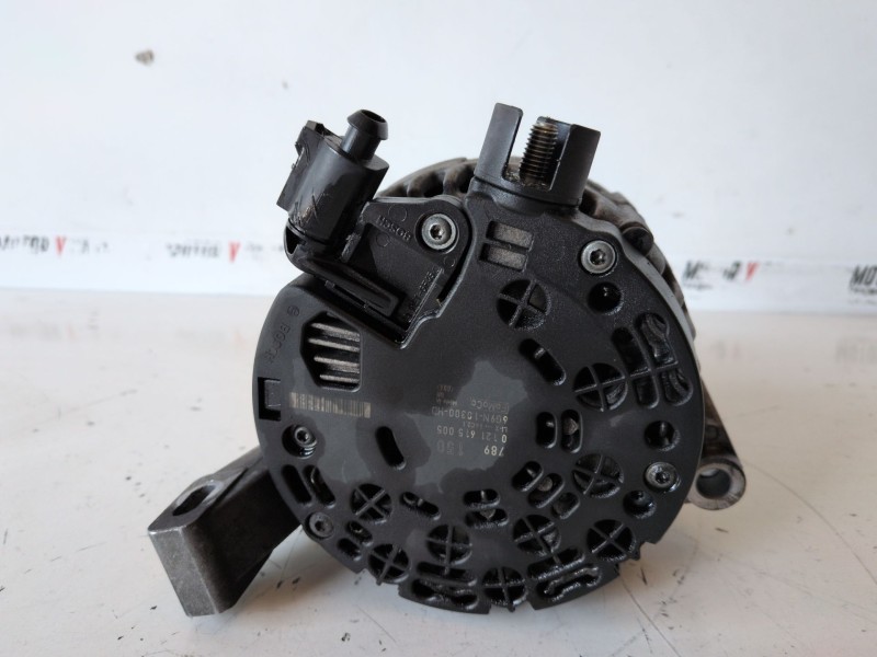 Recambio de alternador para volvo v70 familiar d5244t referencia OEM IAM 0121615005  