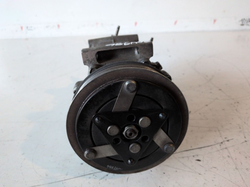 Recambio de compresor aire acondicionado para peugeot 207 8hr referencia OEM IAM 9671216280  