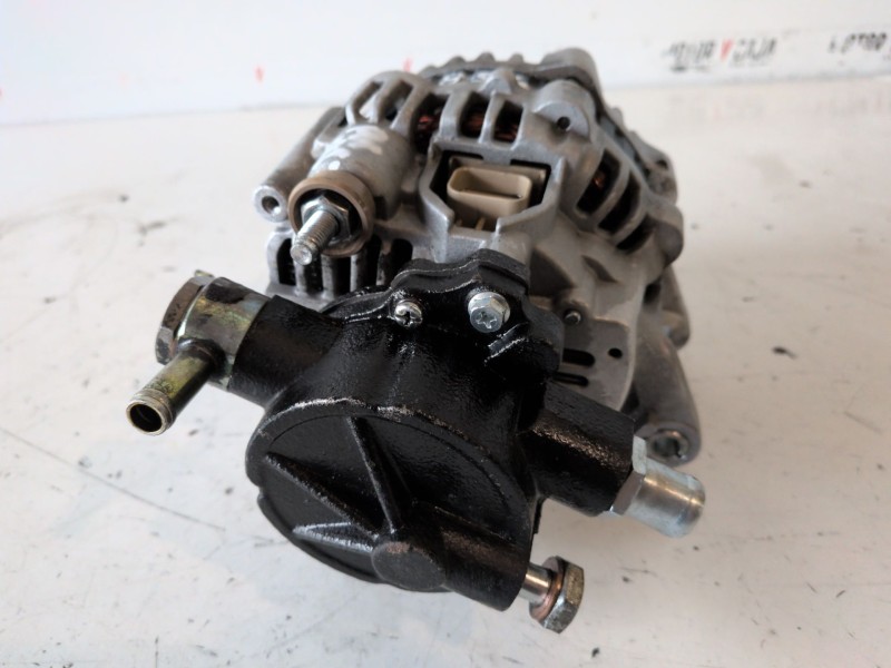 Recambio de alternador para mitsubishi galloper (hyundai)(02.1998) 4d56 referencia OEM IAM   