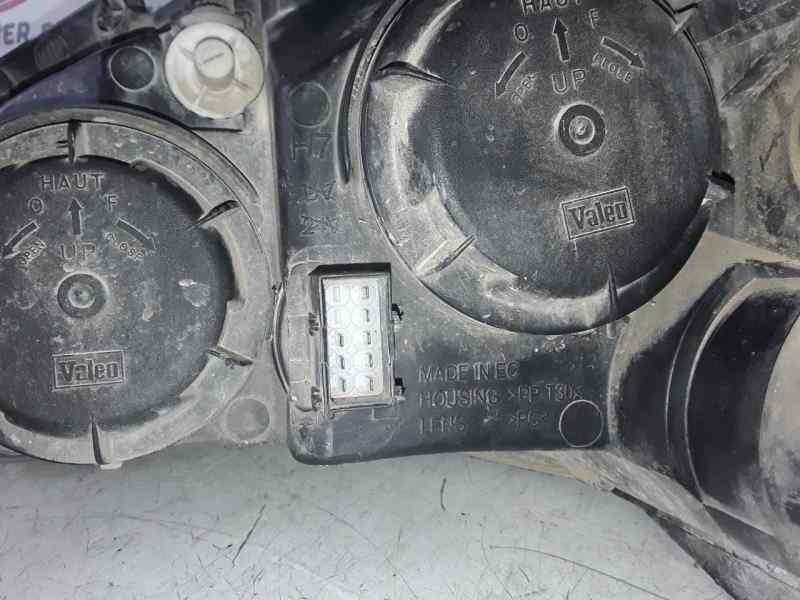 Recambio de faro derecho para opel corsa c referencia OEM IAM 13195924C/89312820  