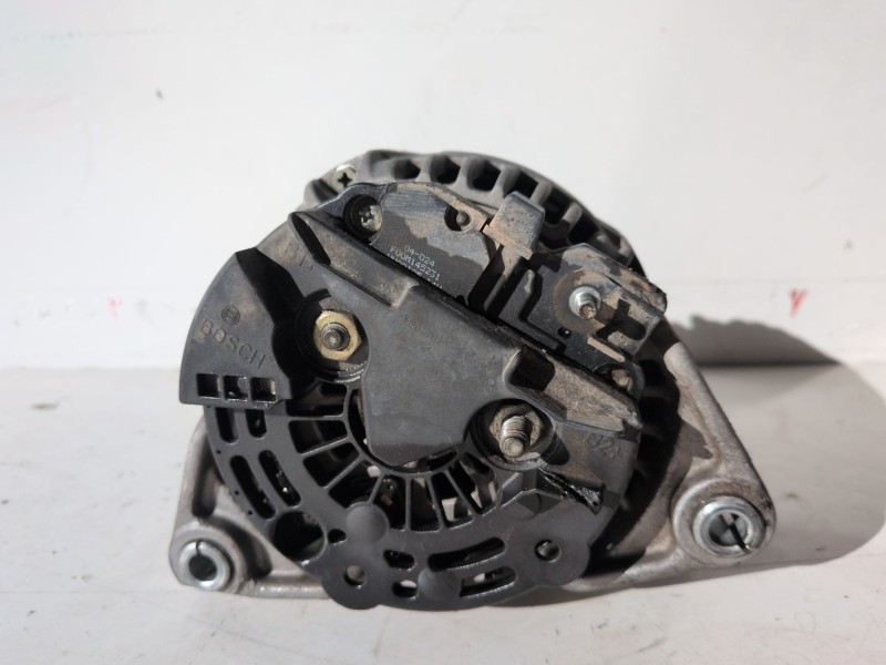 Recambio de alternador para opel zafira a y20dth referencia OEM IAM 01244150005  