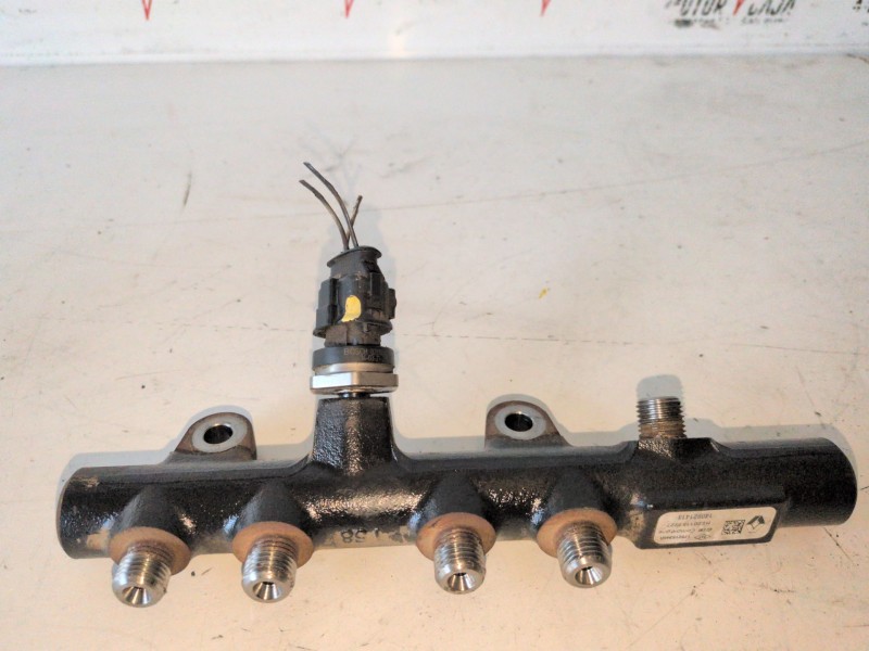 Recambio de rampa inyectora para dacia dokker express k9k612 referencia OEM IAM 175215346R  