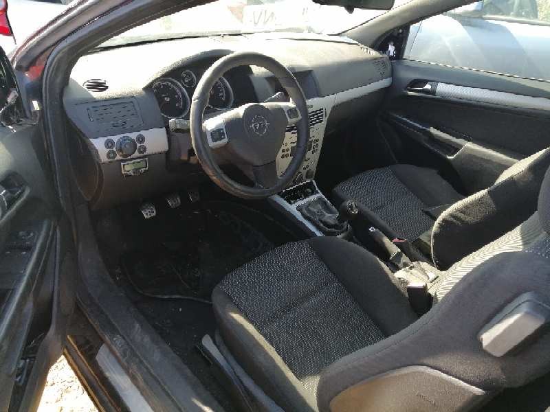 opel astra h gtc del año 2005