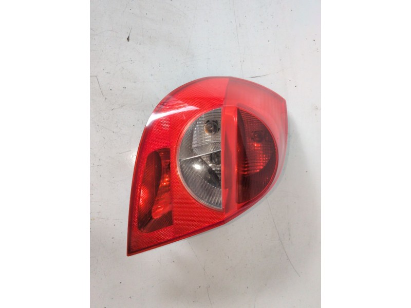 Recambio de piloto trasero izquierdo para renault clio iii k9k768 referencia OEM IAM   