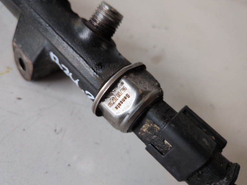 Recambio de rampa inyectora para peugeot expert furgón 9h07 / 9hm referencia OEM IAM 960529758001  