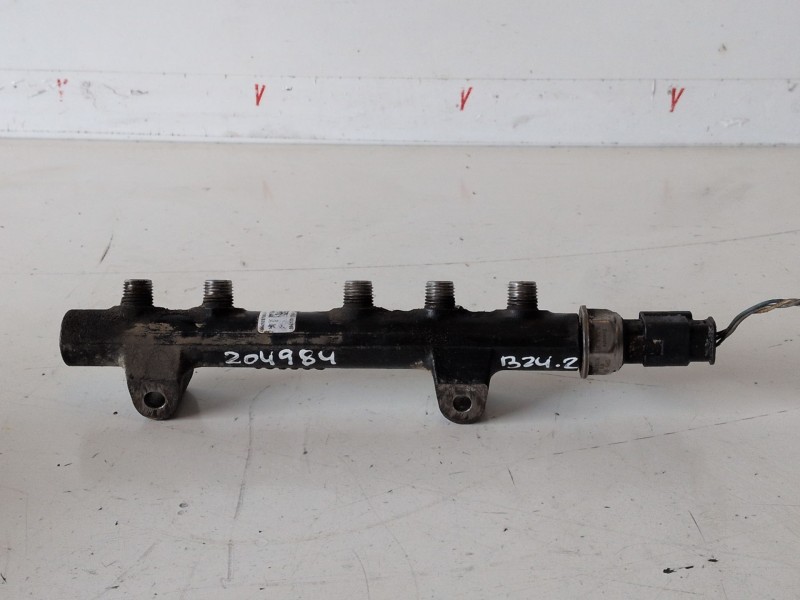 Recambio de rampa inyectora para peugeot expert furgón 9h07 / 9hm referencia OEM IAM 960529758001  