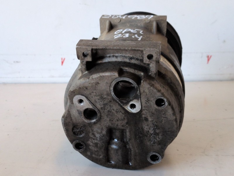 Recambio de compresor aire acondicionado para opel vivaro f9q762 referencia OEM IAM 7700105765  