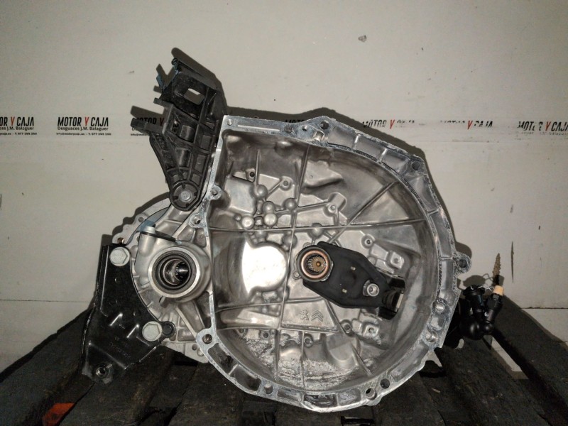 Recambio de caja cambios para citroen c3 hm05 referencia OEM IAM M24000  
