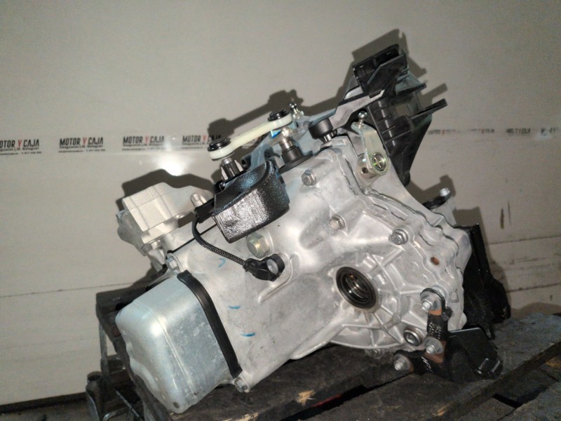 Recambio de caja cambios para citroen c3 hm05 referencia OEM IAM M24000  