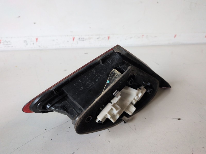 Recambio de piloto trasero derecho para opel astra j berlina 5p a17dtr referencia OEM IAM   