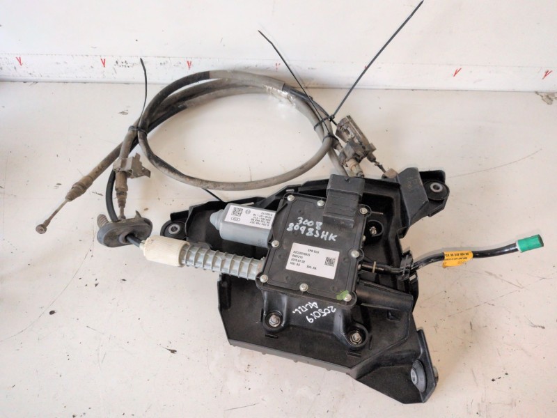 Recambio de freno de mano electrico para peugeot 3008 9hz referencia OEM IAM A2C53379975  