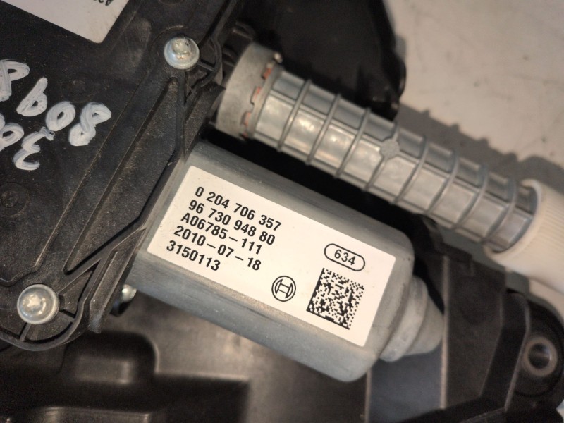 Recambio de freno de mano electrico para peugeot 3008 9hz referencia OEM IAM A2C53379975  