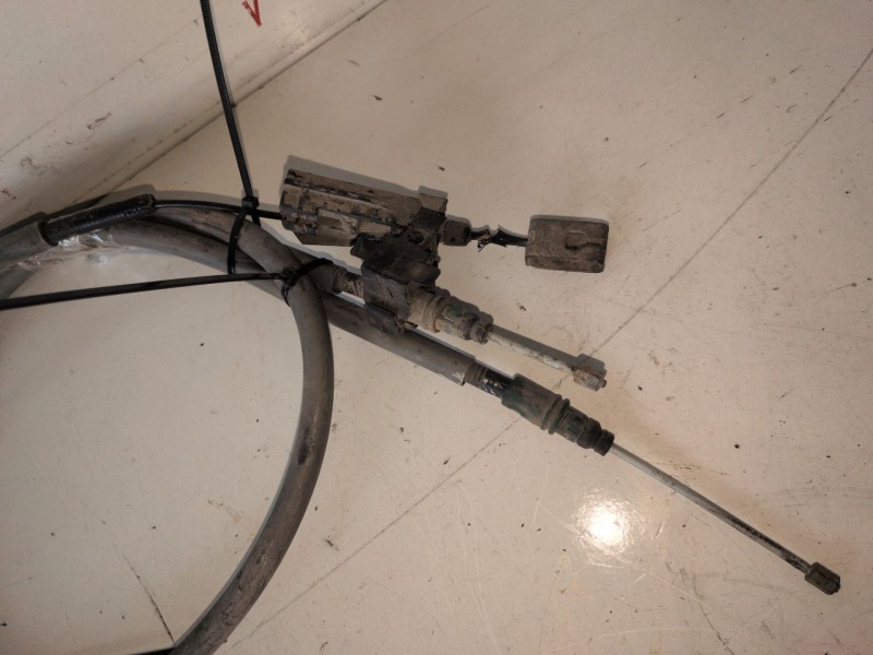 Recambio de freno de mano electrico para peugeot 3008 9hz referencia OEM IAM A2C53379975  