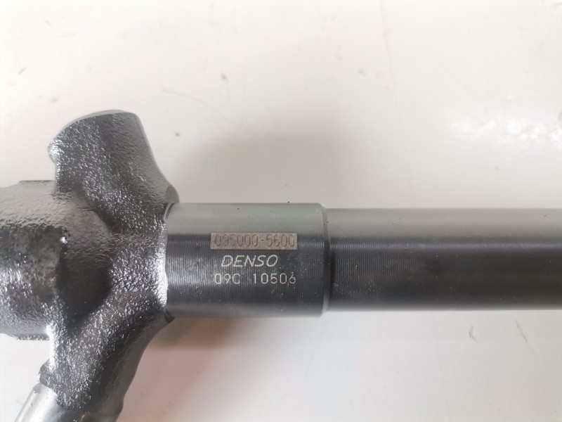 Recambio de inyector para mitsubishi l200 (ka0/kb0) 4d56 referencia OEM IAM 0950005600  