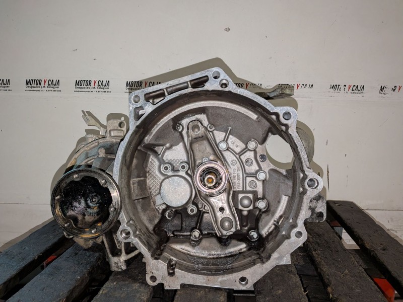Recambio de caja cambios para seat leon (1p1) bxe referencia OEM IAM JCR  