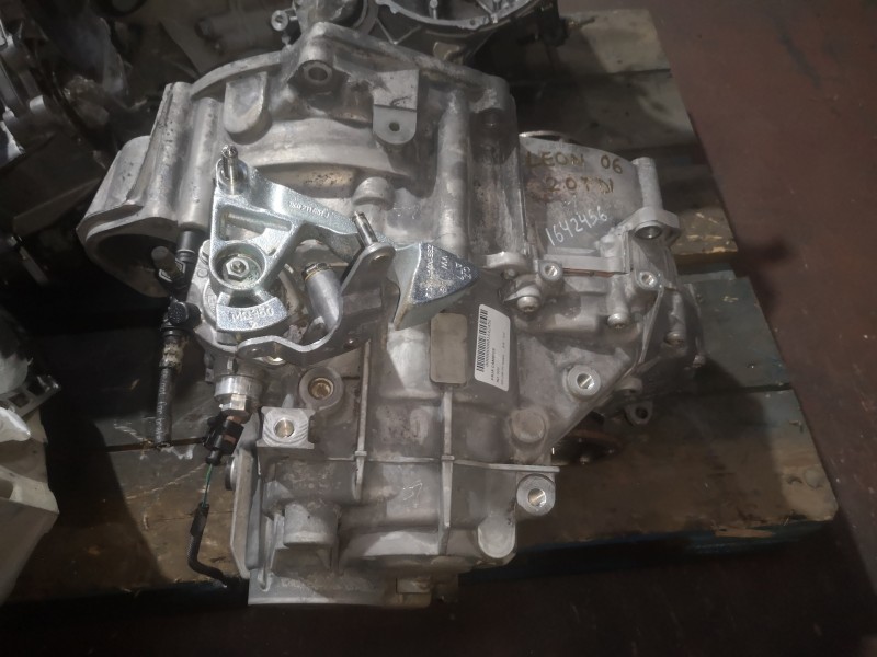 Recambio de caja cambios para seat leon (1p1) bxe referencia OEM IAM JCR  