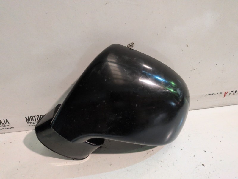 Recambio de retrovisor izquierdo para kia carens (un) d4eaw referencia OEM IAM   