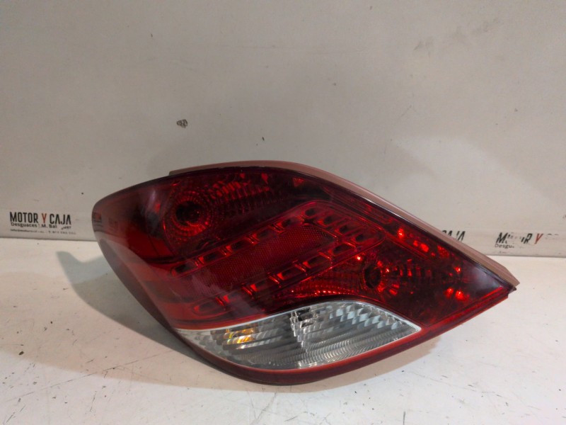 Recambio de piloto trasero izquierdo para peugeot 207 8h01 referencia OEM IAM   