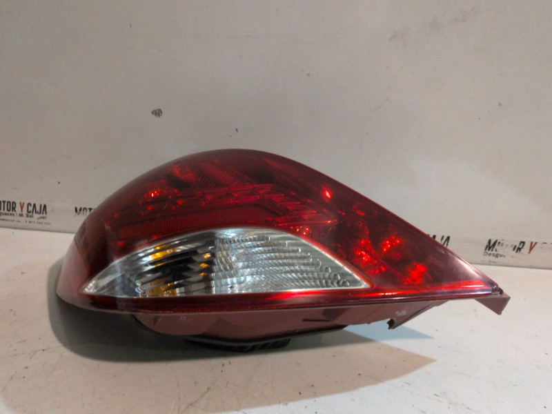 Recambio de piloto trasero izquierdo para peugeot 207 8h01 referencia OEM IAM   