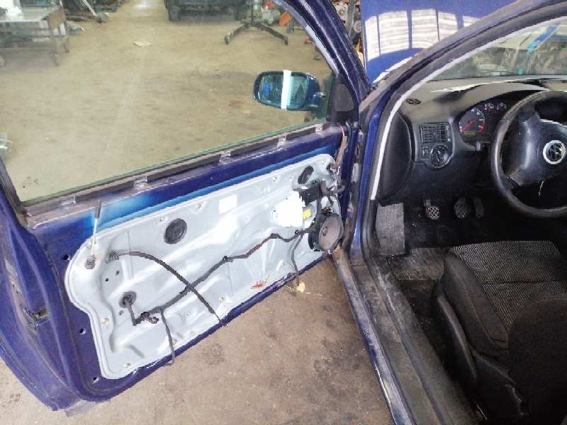 volkswagen golf iv berlina (1j1)(10.1997) del año 1999