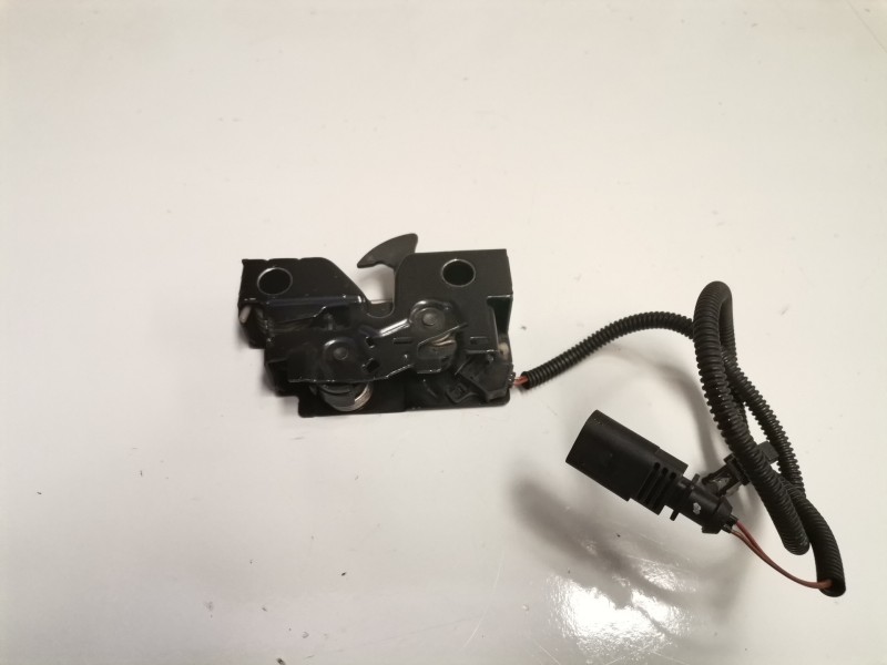 Recambio de cerradura capo para seat leon st 5f8 cjxc referencia OEM IAM 5F00823509C  