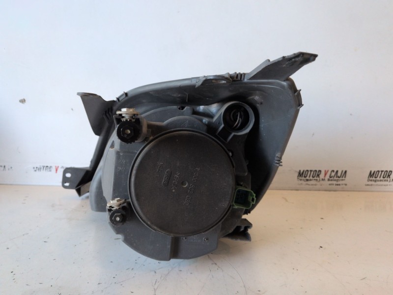 Recambio de faro derecho para ford fiesta (cbk) hhjb referencia OEM IAM   
