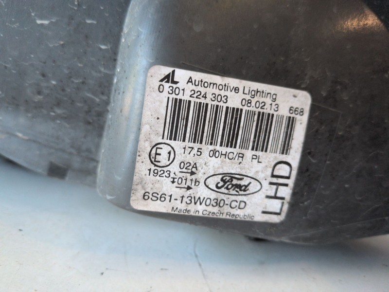 Recambio de faro izquierdo para ford fiesta (cbk) hhjb referencia OEM IAM 0301224303  