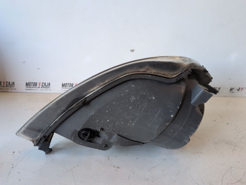 Recambio de faro izquierdo para ford fiesta (cbk) hhjb referencia OEM IAM 0301224303  