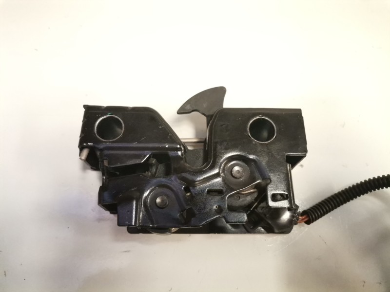 Recambio de cerradura capo para seat leon st 5f8 cjxc referencia OEM IAM 5F00823509C  