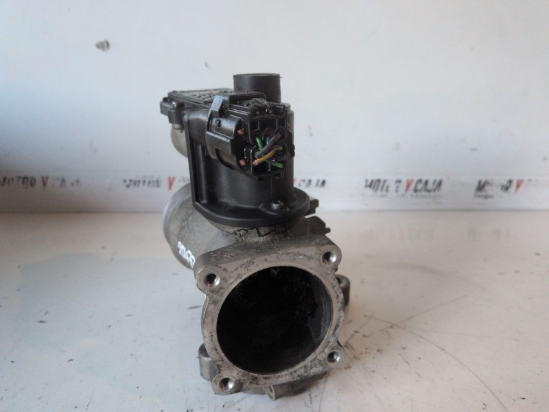 Recambio de valvula egr para volvo v70 familiar d5244t referencia OEM IAM 30774812  