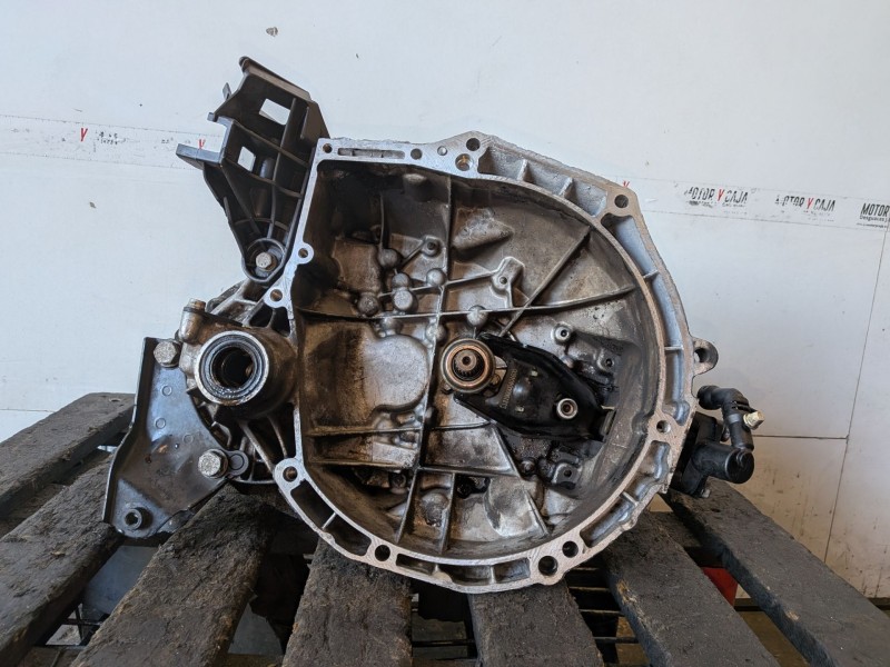 Recambio de caja cambios para peugeot 207 8hr referencia OEM IAM 20CQ95  