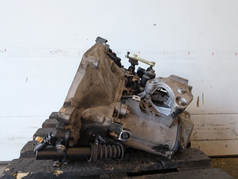 Recambio de caja cambios para peugeot 207 8hr referencia OEM IAM 20CQ95  