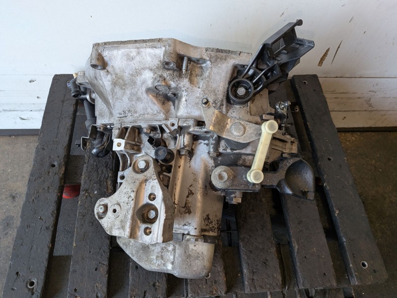 Recambio de caja cambios para peugeot 207 8hr referencia OEM IAM 20CQ95  