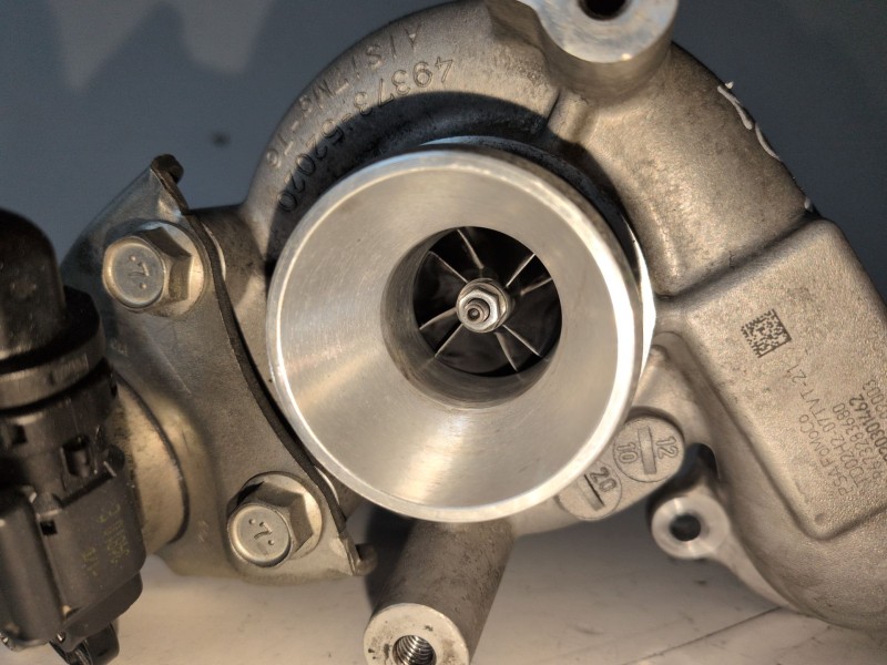 Recambio de turbocompresor para peugeot 207 8hr referencia OEM IAM 9673283680  