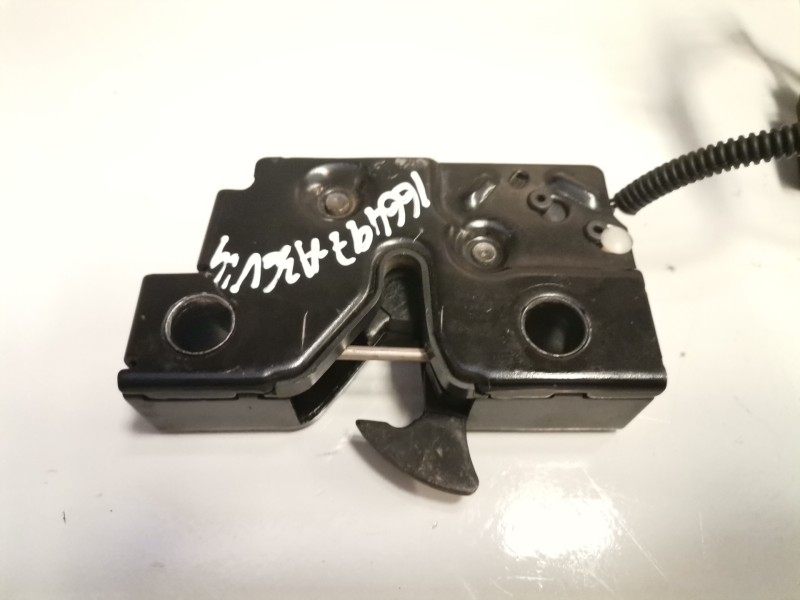 Recambio de cerradura capo para seat leon st 5f8 cjxc referencia OEM IAM 5F00823509C  